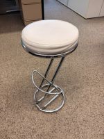 Barhocker Z-Modell, weisse Polsterung mit Chromgestell