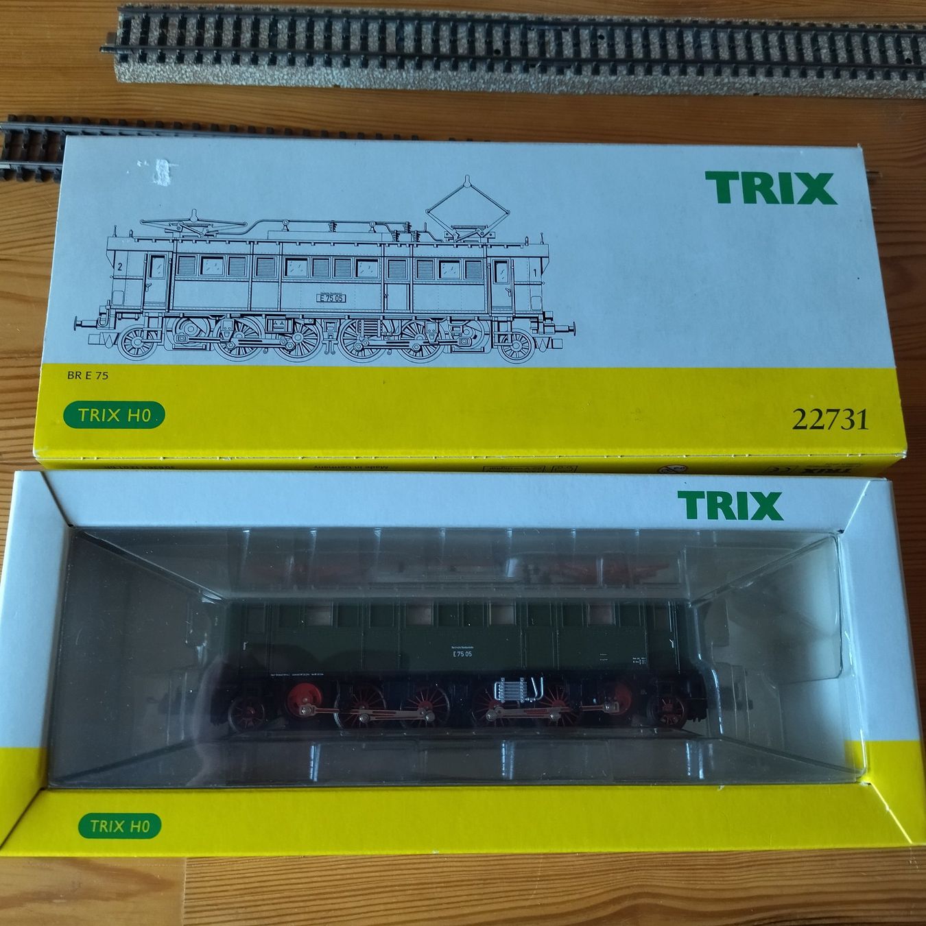 Trix Modellini di ferrovie: Trix Lok BR E 75 (810) – Usato da Basel venduto da BeanieUp 5