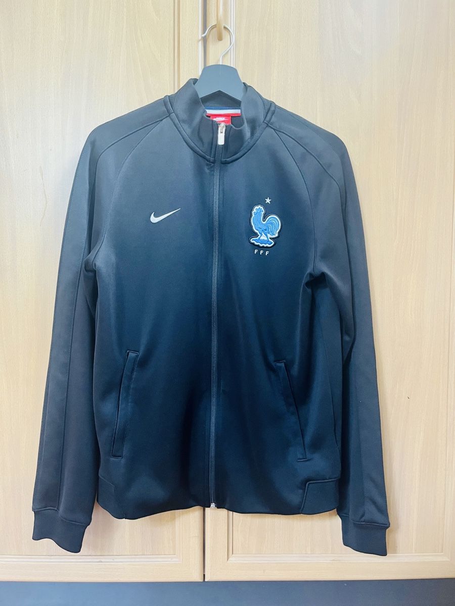 Nike Jacken: Nike France FFF Jacket – Gebraucht aus Biel/Bienne von Jenny-Lea