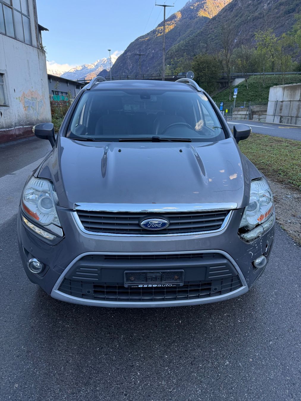 Ford Kuga 2.0 TDCI 4x4 (Gebraucht) in Grono für CHF 1800 – nur Abholung ...