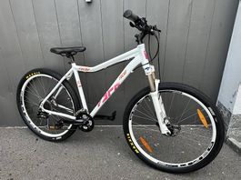 Bicicletta MTB Racer 27.5  con copertoni nuovi 