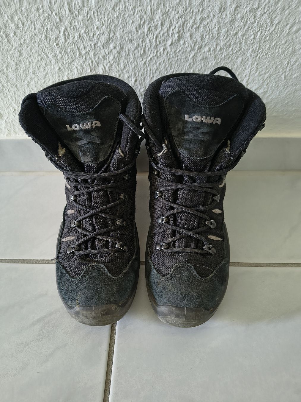 Lowa Scarpe da uomo: Lowa GoreTex Grösse 35 – Usato da Allschwil venduto da Kremat