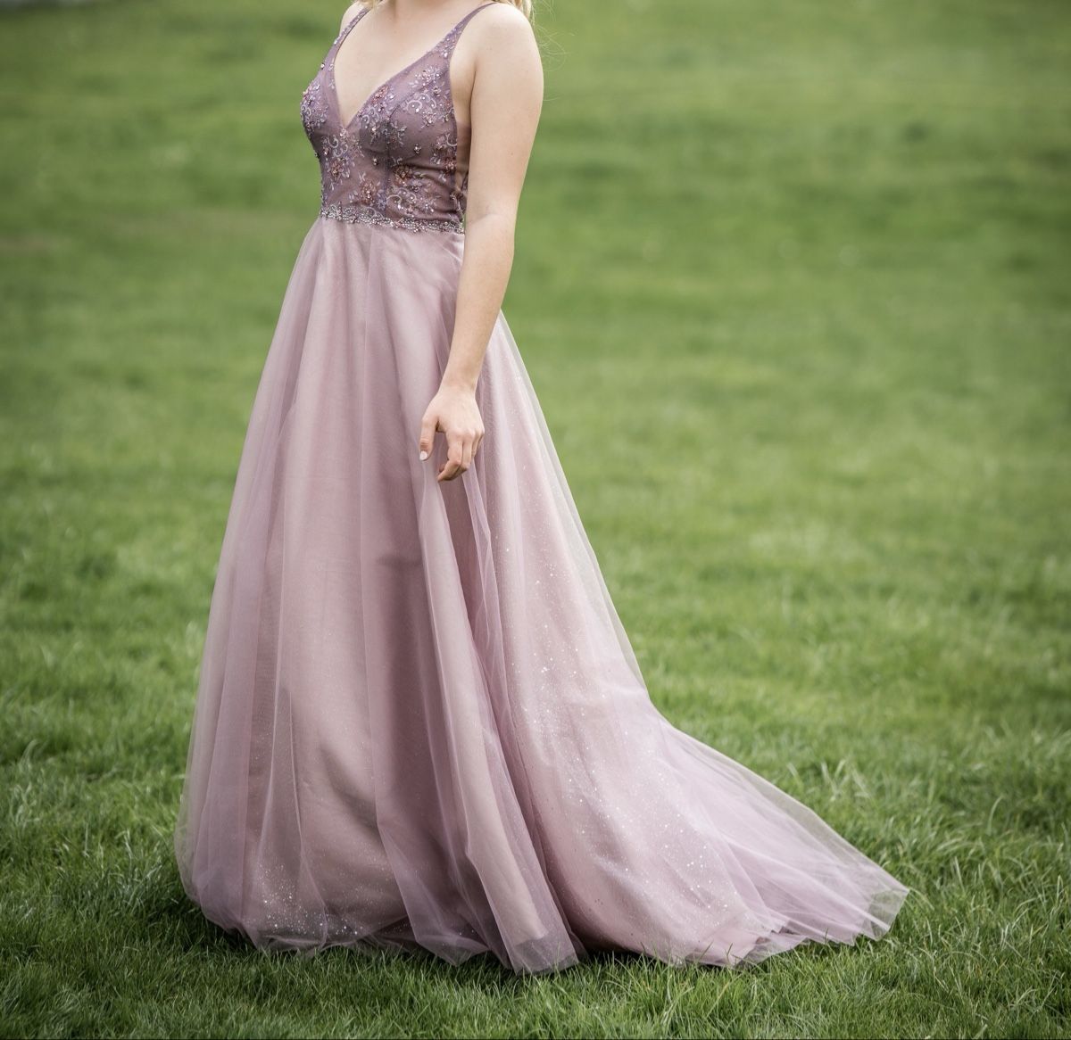 Vestiti: Festkleid Rosa  – Usato da Frutigen venduto da emi_55wp