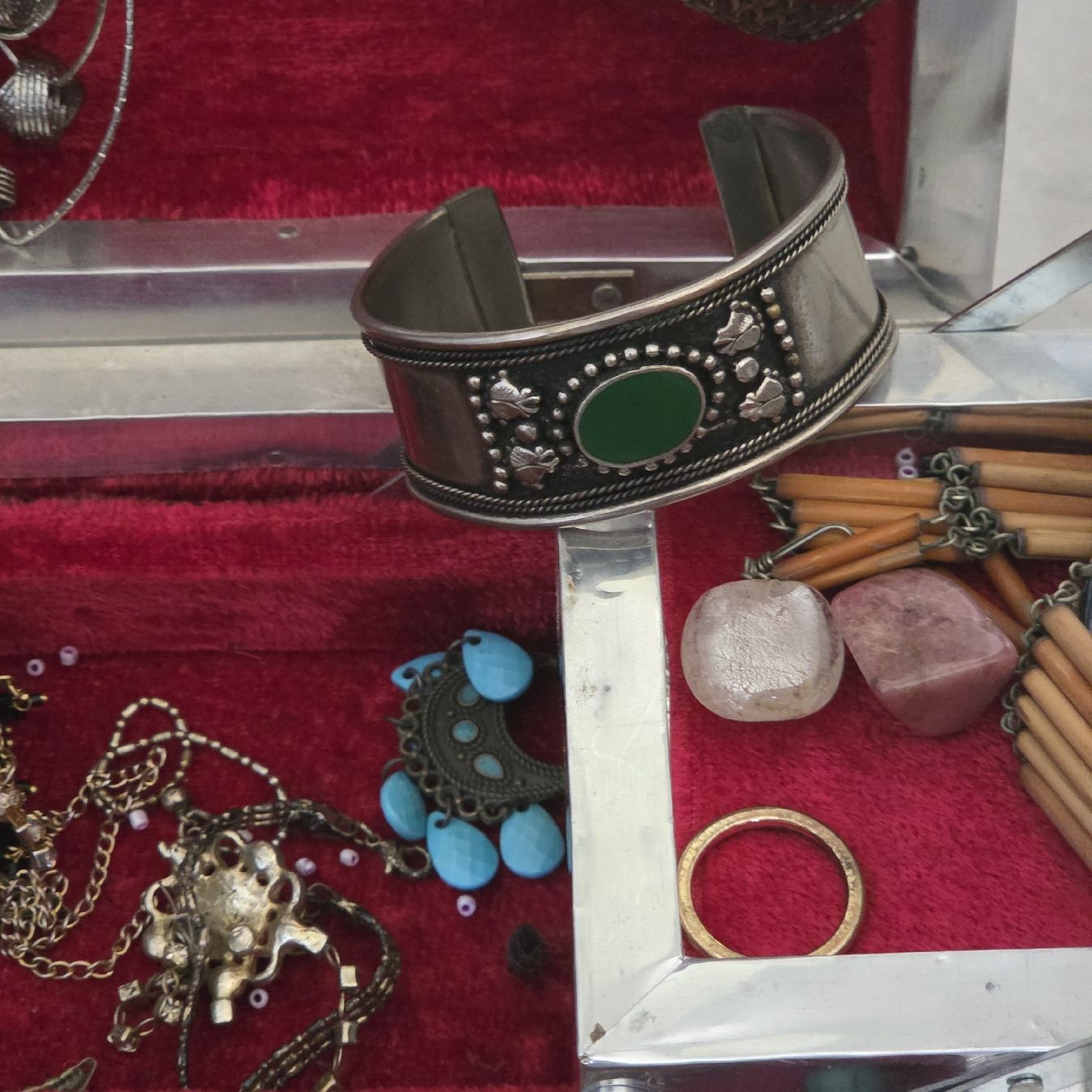 Altri gioielli: Schmuck Lot Schatztruhe Schrankfund.. – Usato da Stans venduto da Ducati16 2