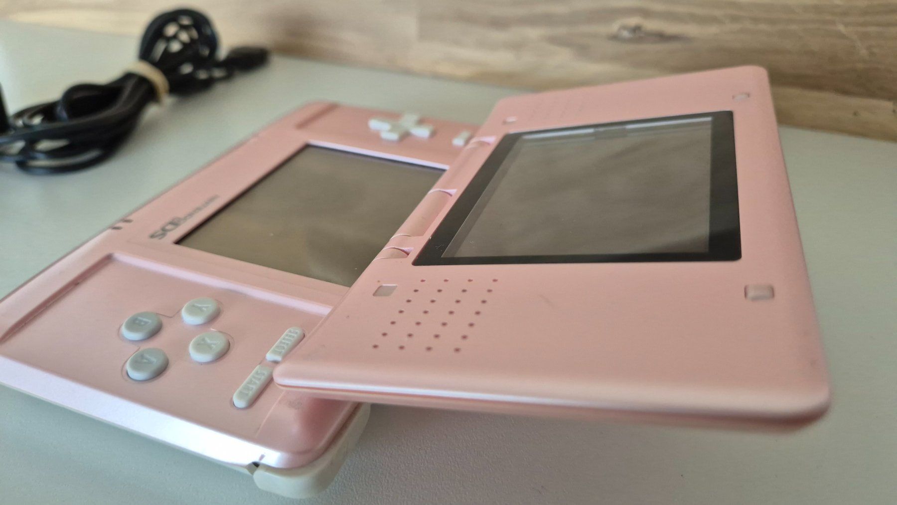 Nintendo Consoles: Nintendo DSi Pink pink - mit Ladegerät – D'occasion à Bassersdorf par retrolab 6