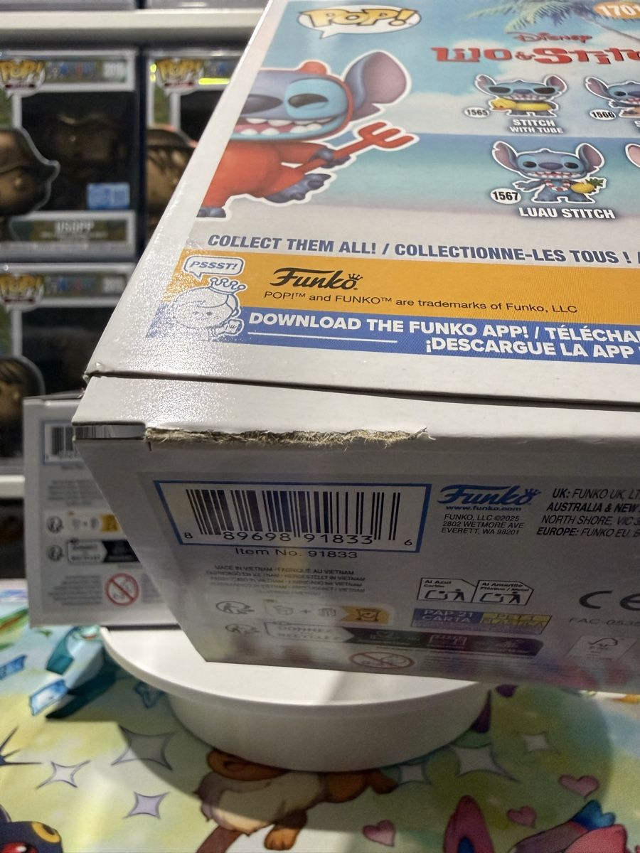 Funko Statuette: Funko Pop! Disney Devilish Stitch #1701 Normal and Chase – Nuovo (secondo la descrizione) da Flüelen venduto da alex_y88 6