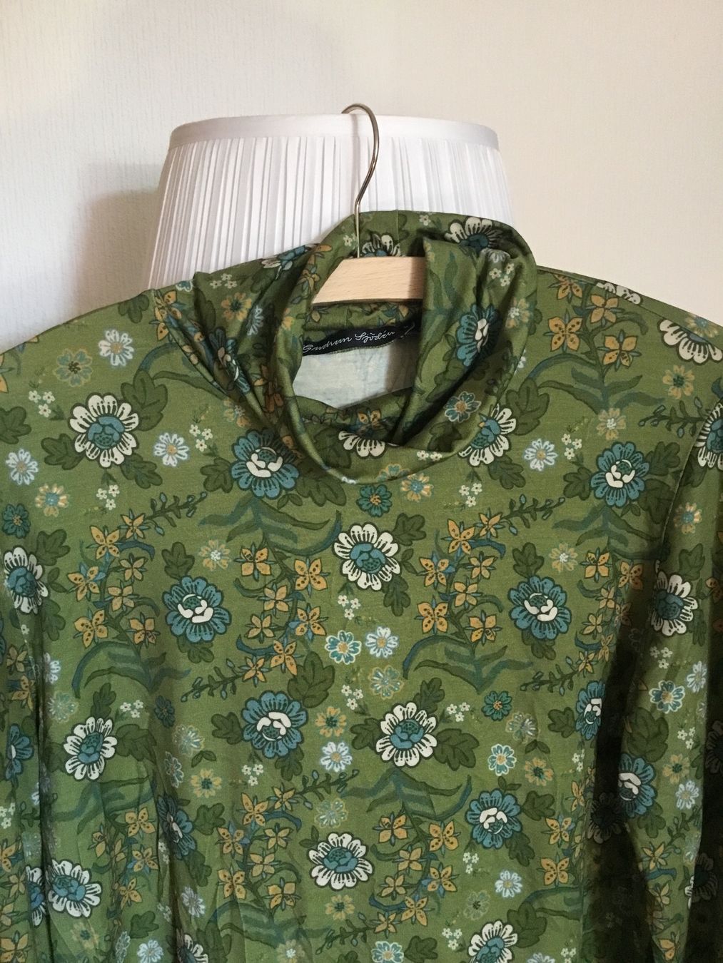 Gudrun Sjöden Maglioni & Felpe: Rollkragen Shirt Gr. L – Nuovo e nell'imballaggio originale da Zürich venduto da marmely 1