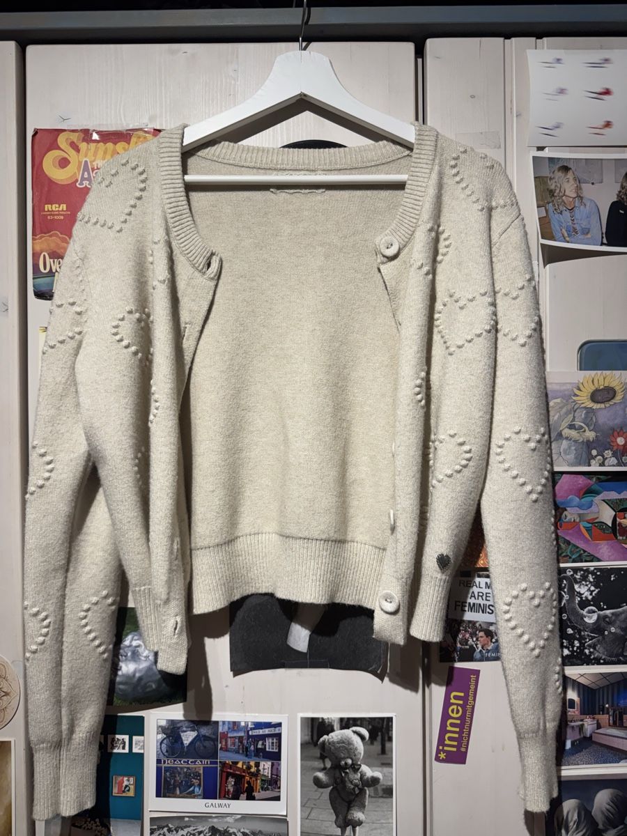 Pullover & Sweatshirts: Cardigan – Neu (gemäss Beschreibung) aus Turgi von eiiinalem