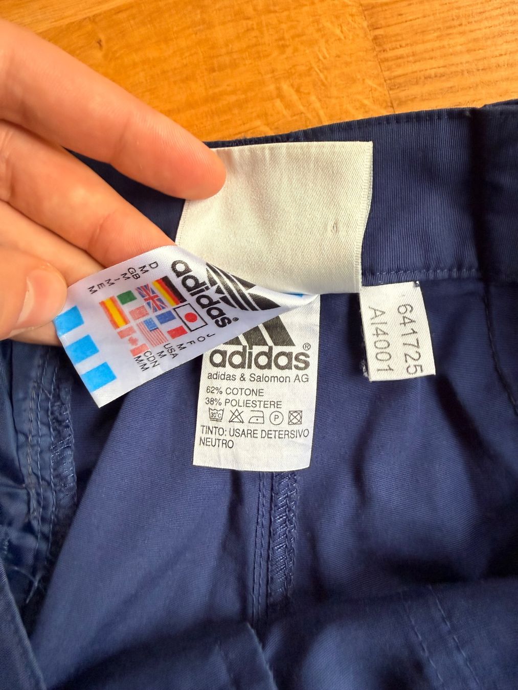 Pantaloni: Japanische Adidas Hose – Usato da Zürich venduto da Basilou98 6