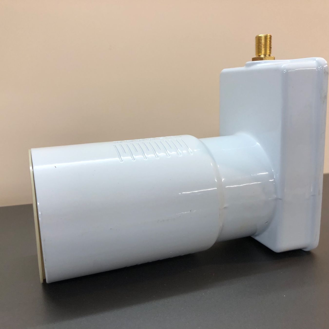 Satellitenschüssel: LNB Astrotel PM-9/C-V/H Gold – Gebraucht aus Neerach von Arbimus 3