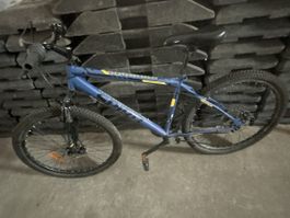 VTT SPARTAN bleu 26 pouces 21 vitesses utilisé bon état