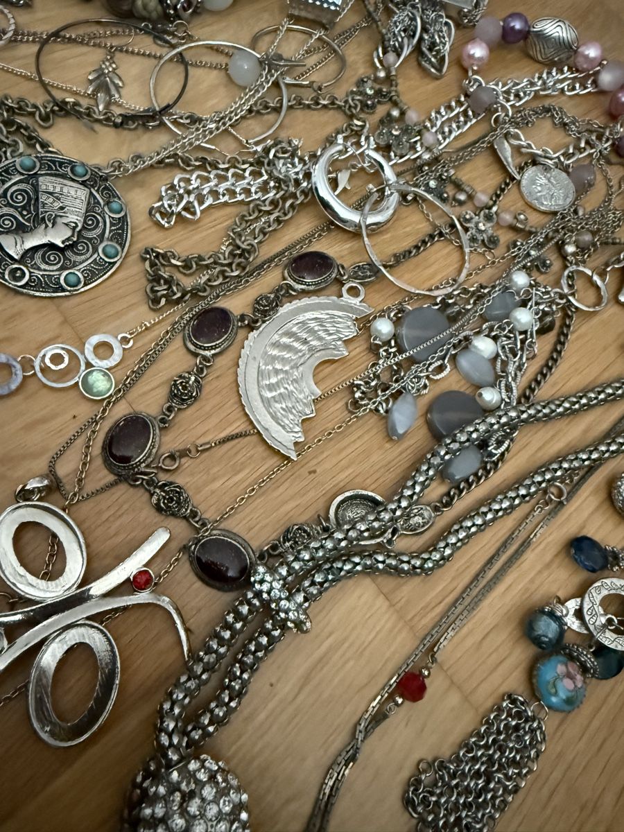 Altri gioielli: Schmuck Konvolut, Modeschmuck / Bastlerware, silberfarben – Difettoso da Dachsen venduto da Lor_sch 2