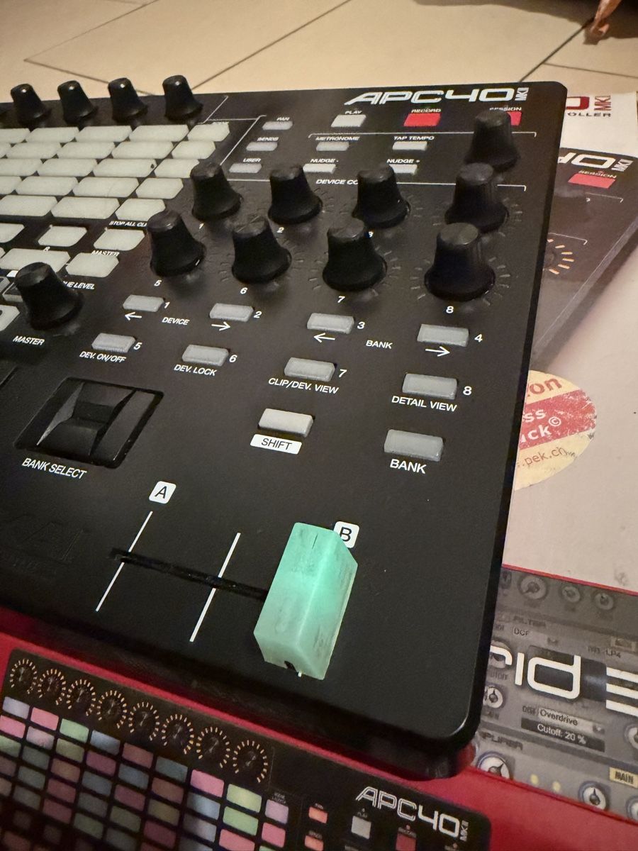 Akai Mischpulte: Akai APC40 mk2 – Gebraucht aus Camorino von CamperCommunity 1