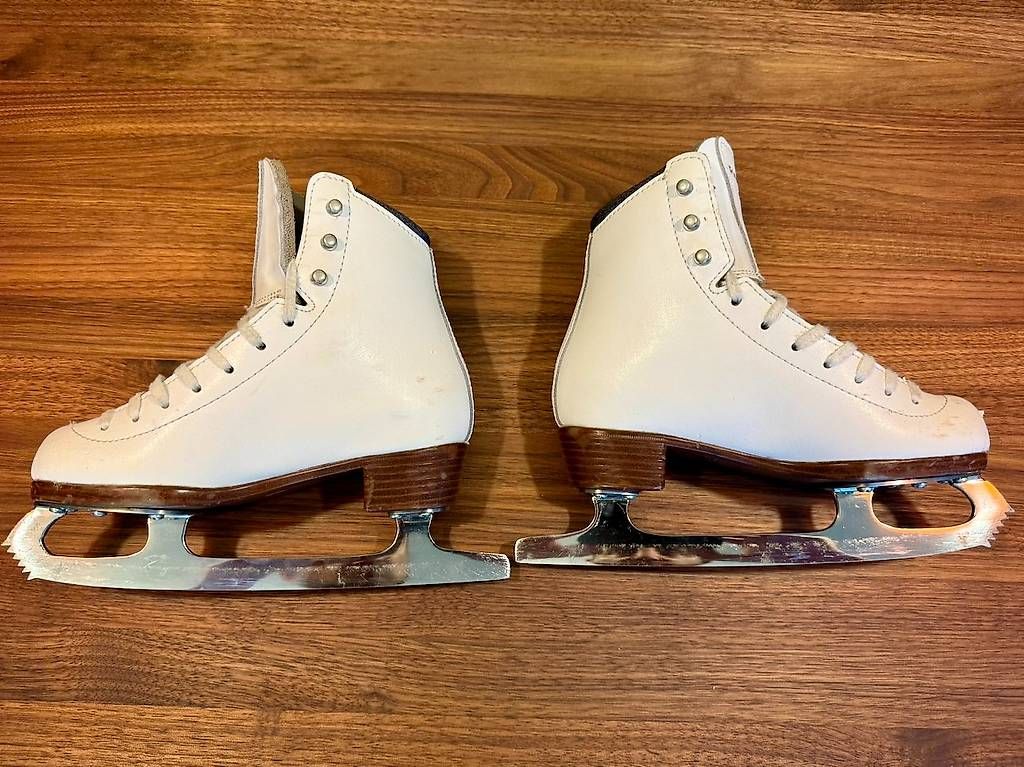 Pattini da ghiaccio: Riedell Diamond Schlittschuhe Grösse YTH 13,5 – Usato da Zürich venduto da thrice2006 1