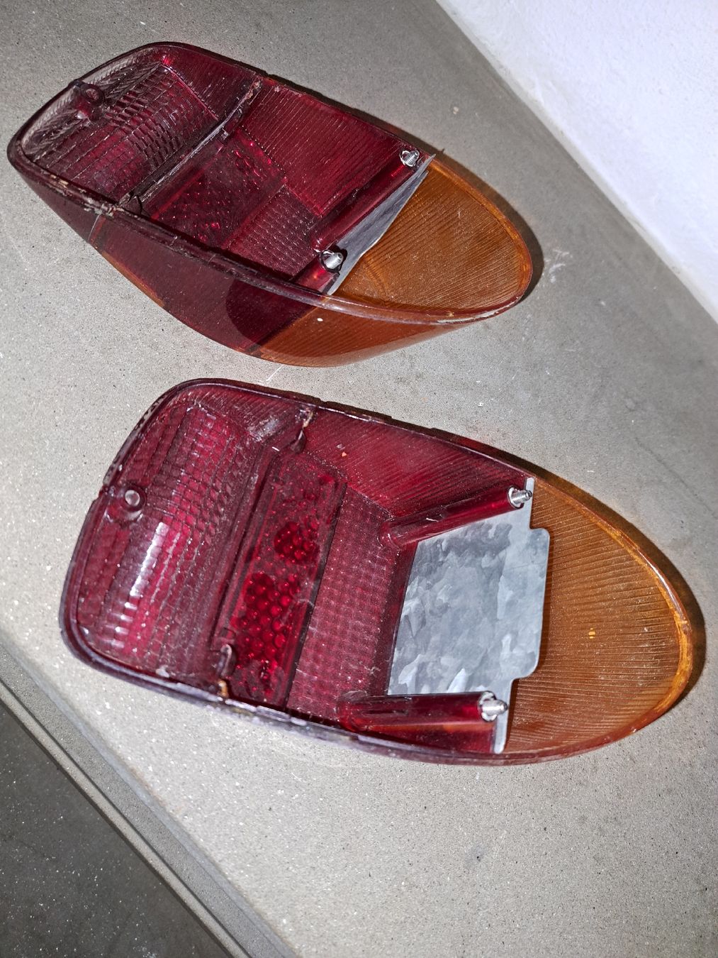 VW Tutti pezzi di ricambio auto: HELLA Oldtimer Rückleuchten Paar, VW KÄFER Rar – Usato da Kölliken venduto da Upcycling-by-Mc-TAM 6