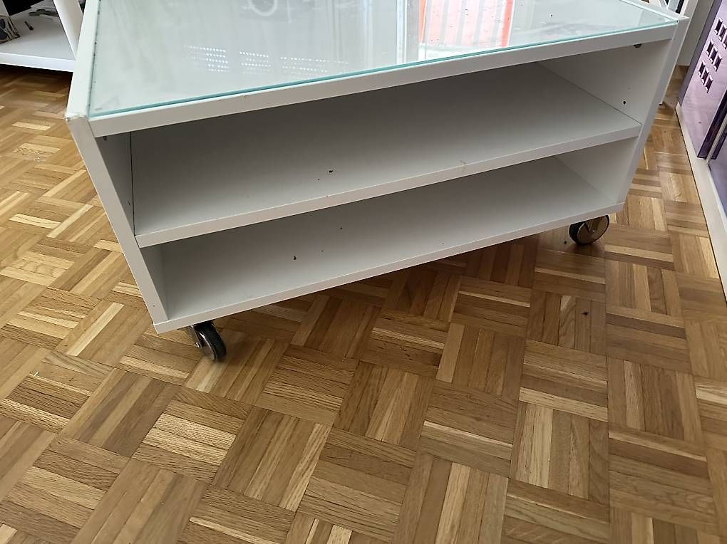 Tavoli: Salontisch auf Räder GRATIS! – Usato da Malters venduto da Dronny
