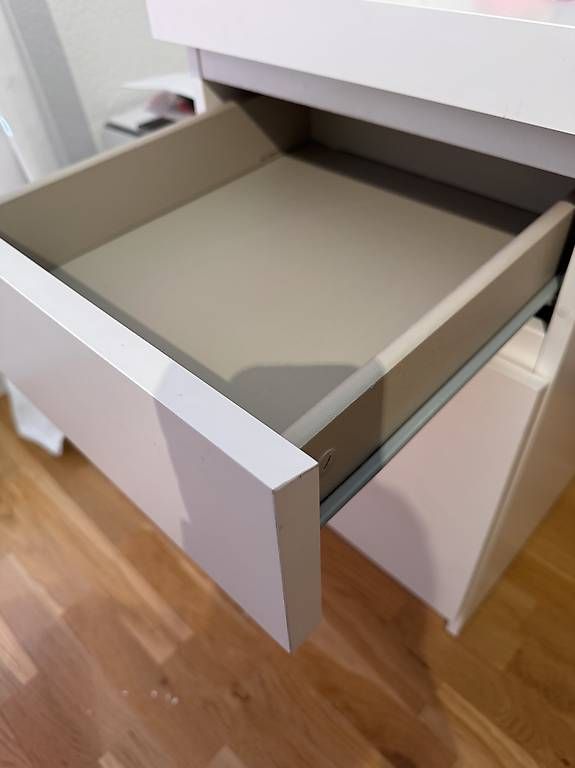 Schreibtische: Bürotisch – Gebraucht aus Amsoldingen von jan_98qm 3