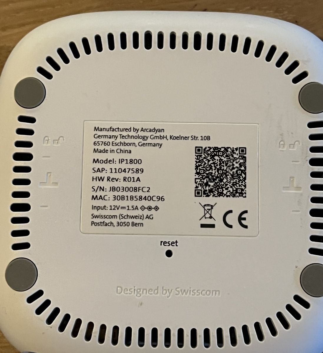 Swisscom Telecomandi: Swisscom Box 2.0 avec télécommande et câbles - Comme neuf! – Usato da Le Pâquier-Montbarry venduto da Xilo 1