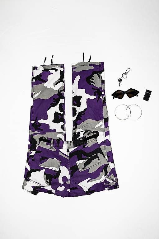 Pantaloni: Camouflage Cargo Pants Purple  – Usato da Dübendorf venduto da Leona.R 2