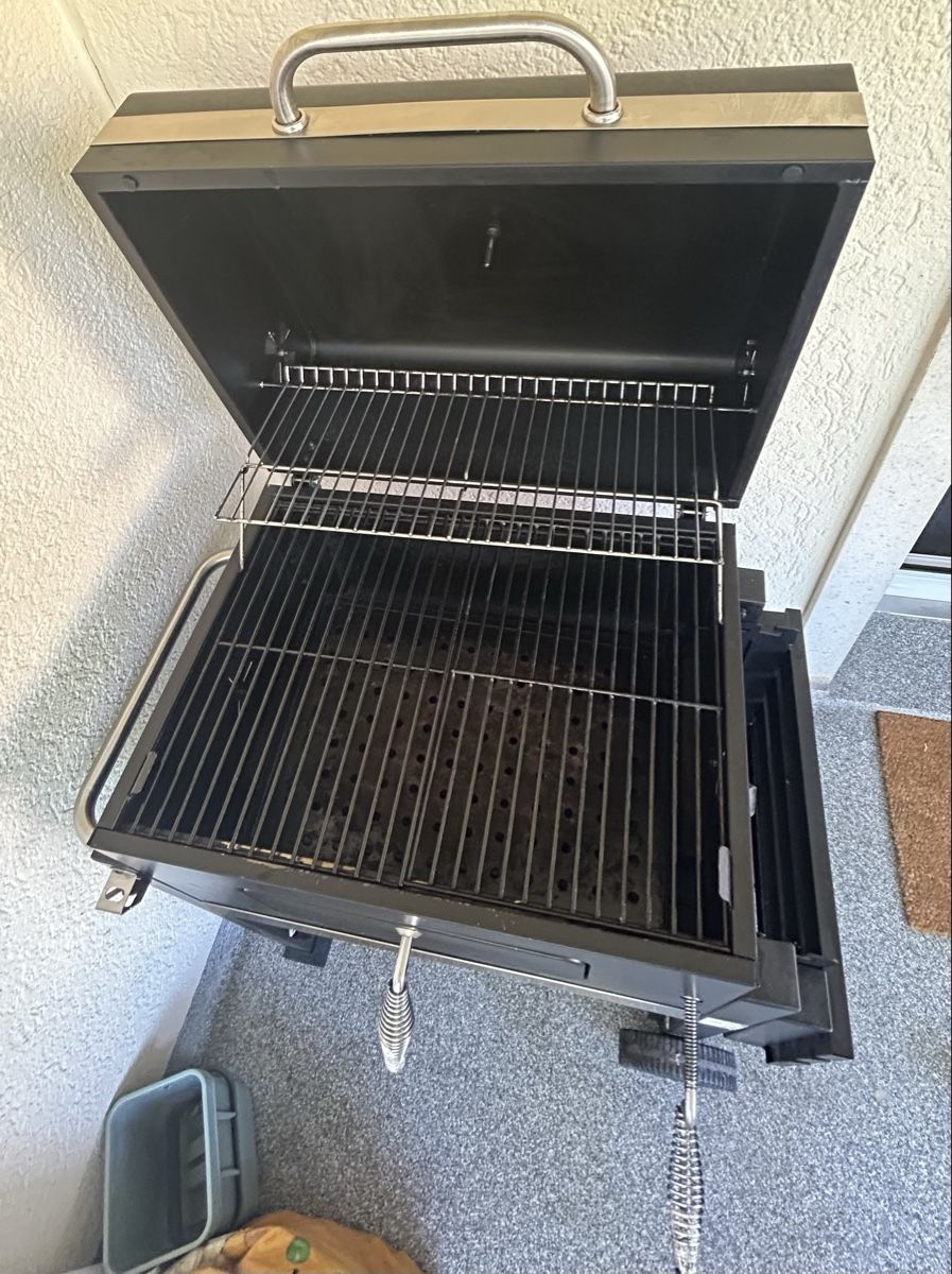 Griglie: Holzkohle grill – Usato da granges paccot venduto da RMBS 5