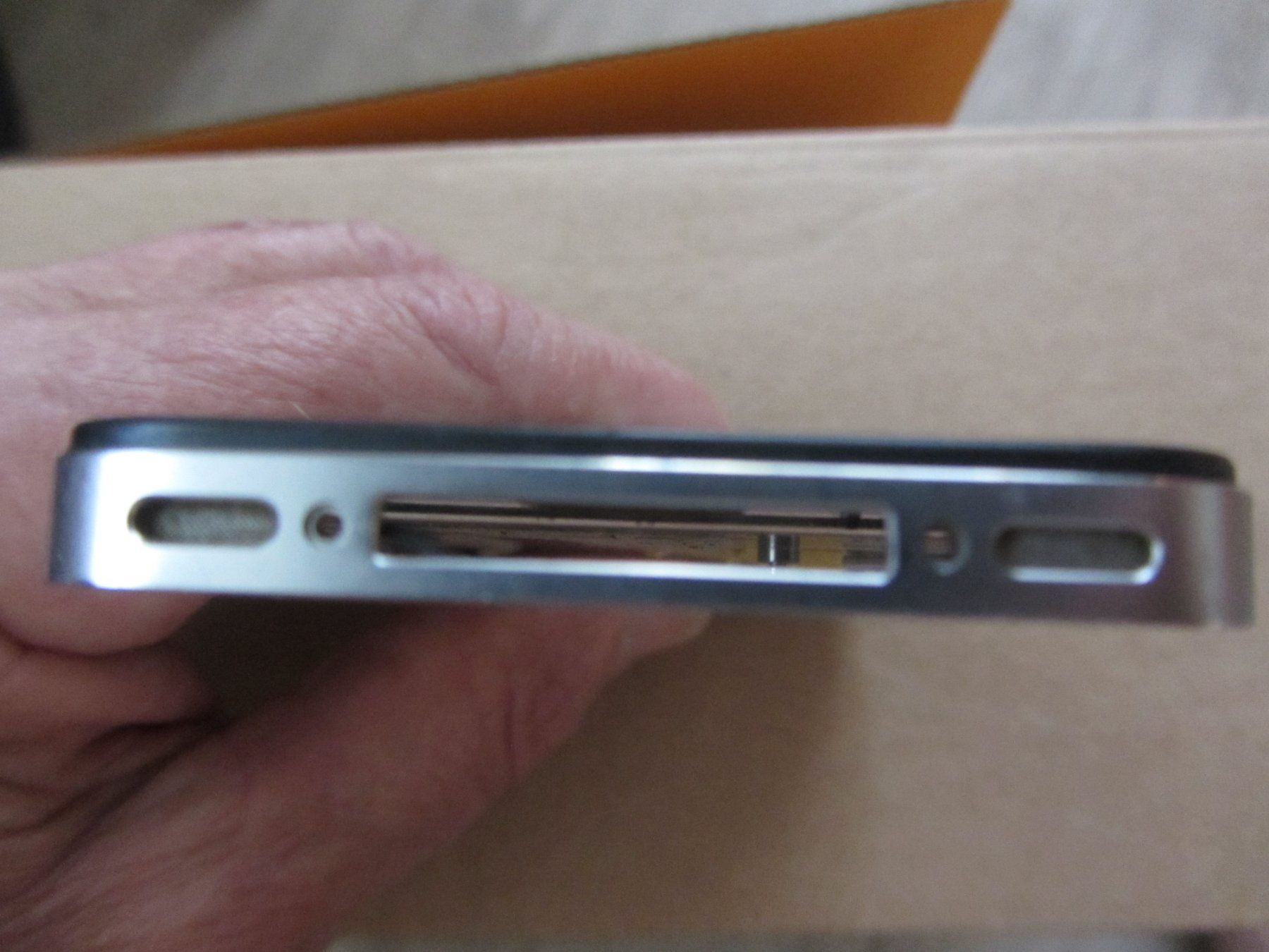 Monitore: I Phone 4S Display mit Ramen – Defekt aus Malters von moc_z8d9 7