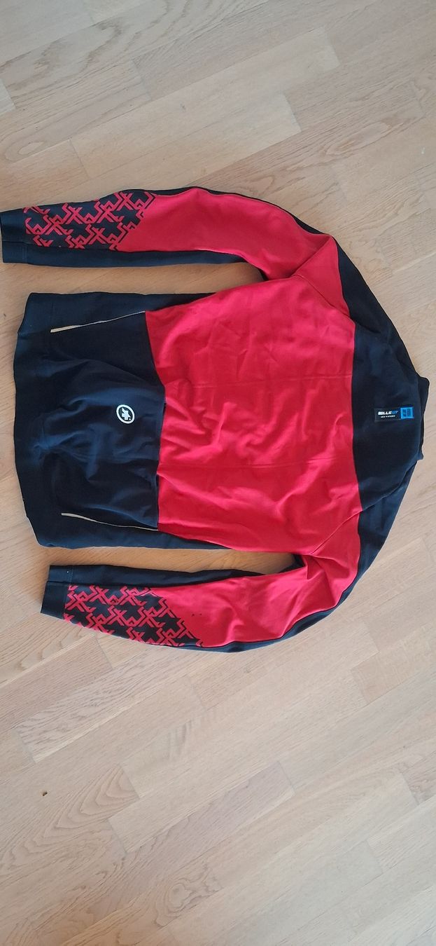 Assos Canottiere & Pantaloni: Assos mille GT Winter L – Usato da Seedorf BE venduto da Ab0815 2