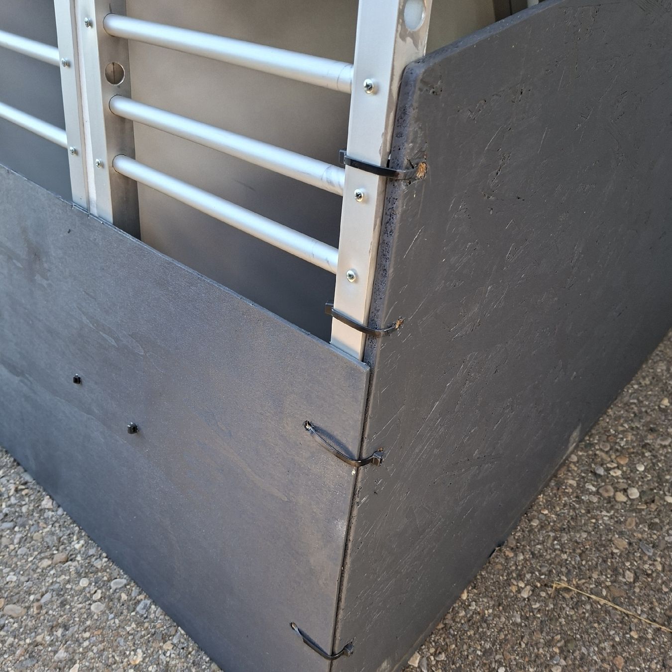 Gabbie, trasporto & Sicurezza: Hundebox 3 Abteil – Usato da pfaffhausen venduto da xani01 1