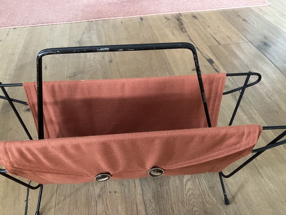 Autres articles pour la maison: Retro Zeitungsständer – D'occasion à Gasel par Swiss-Country-Yoga 2