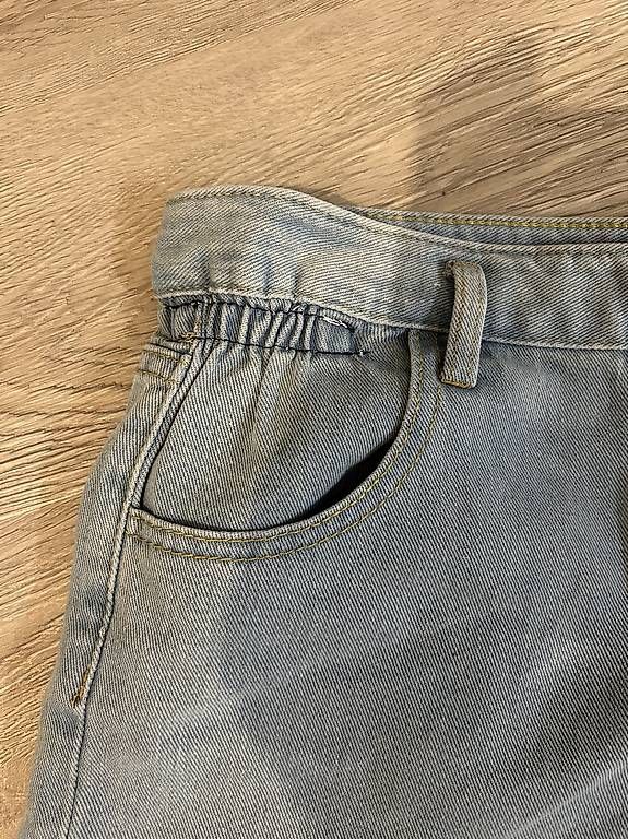 Jeans: Kurze Jeanshose – Usato da Schwerzenbach venduto da nic_zt5r 2