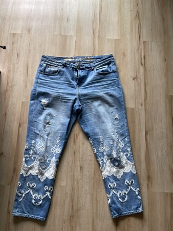 Jean Desigual Brodé Blanc 32/32 très cool comme neuf