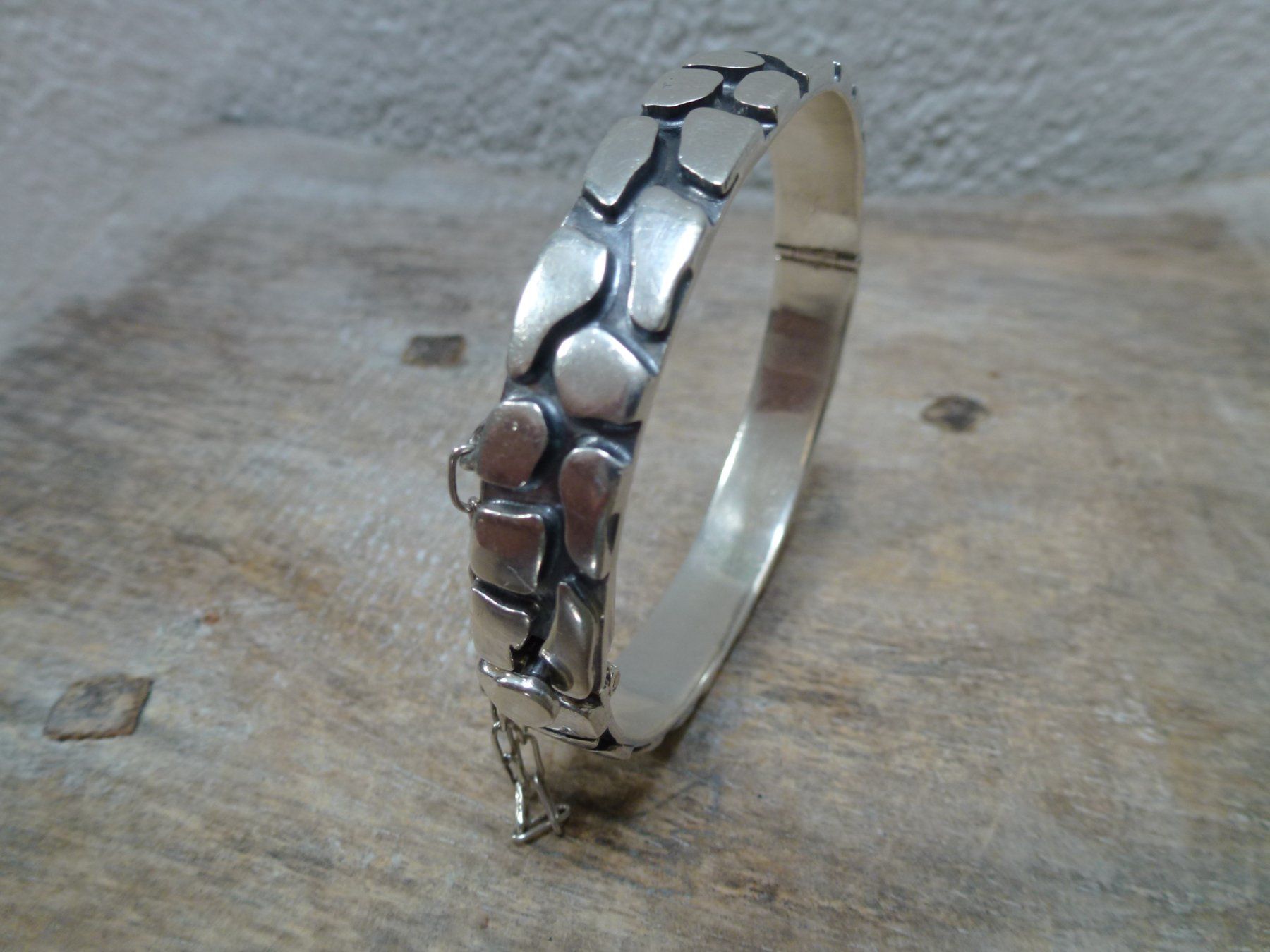 Bracciali & Braccialetti: Armreif Silber Kroko-Look / Mexico – Usato da Esslingen venduto da FetteSchnecke