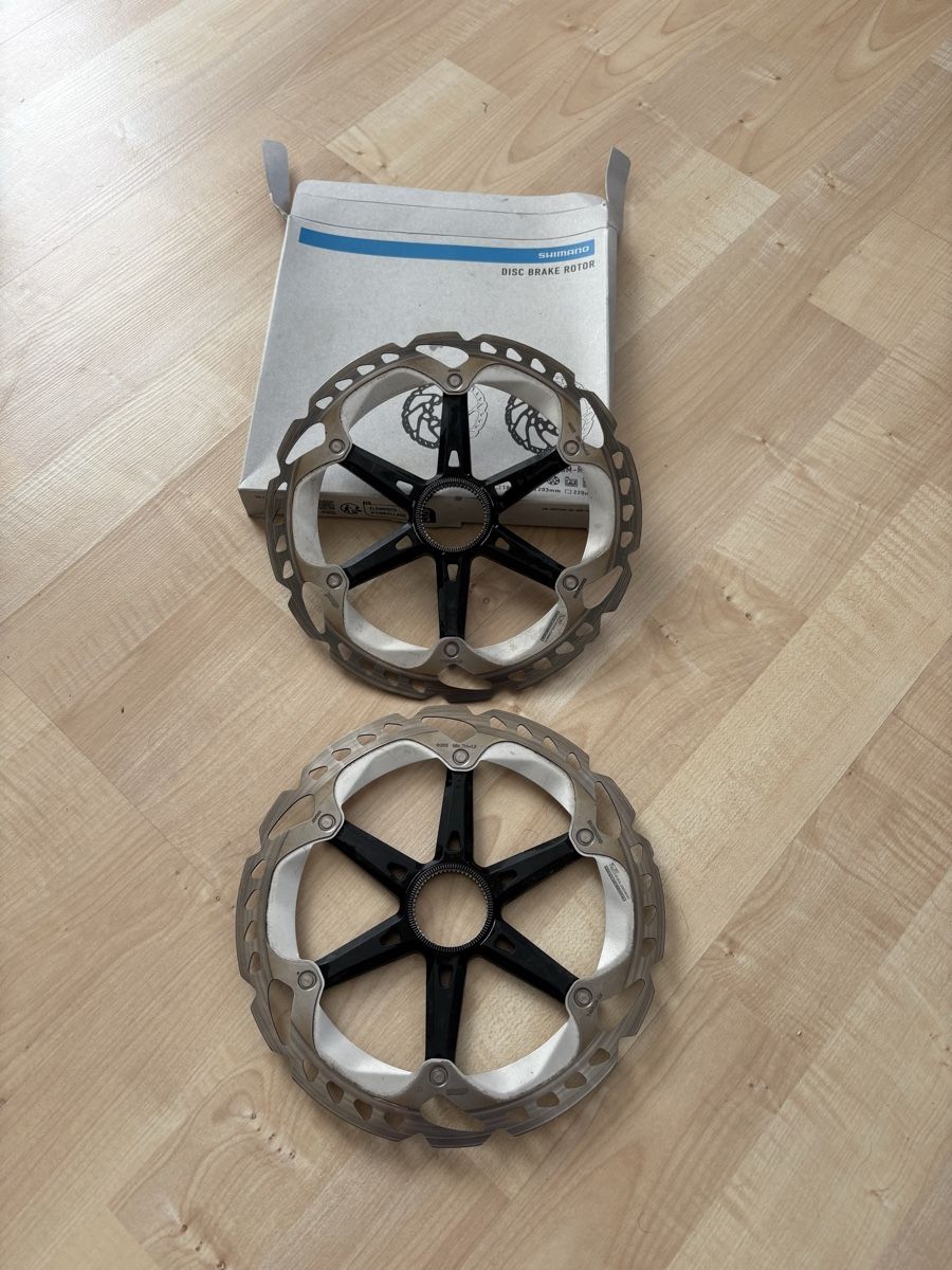 Shimano Pezzi di ricambio: Disques freins Shimano RT-MT800 203mm – Usato da Corseaux venduto da dow_s6cj