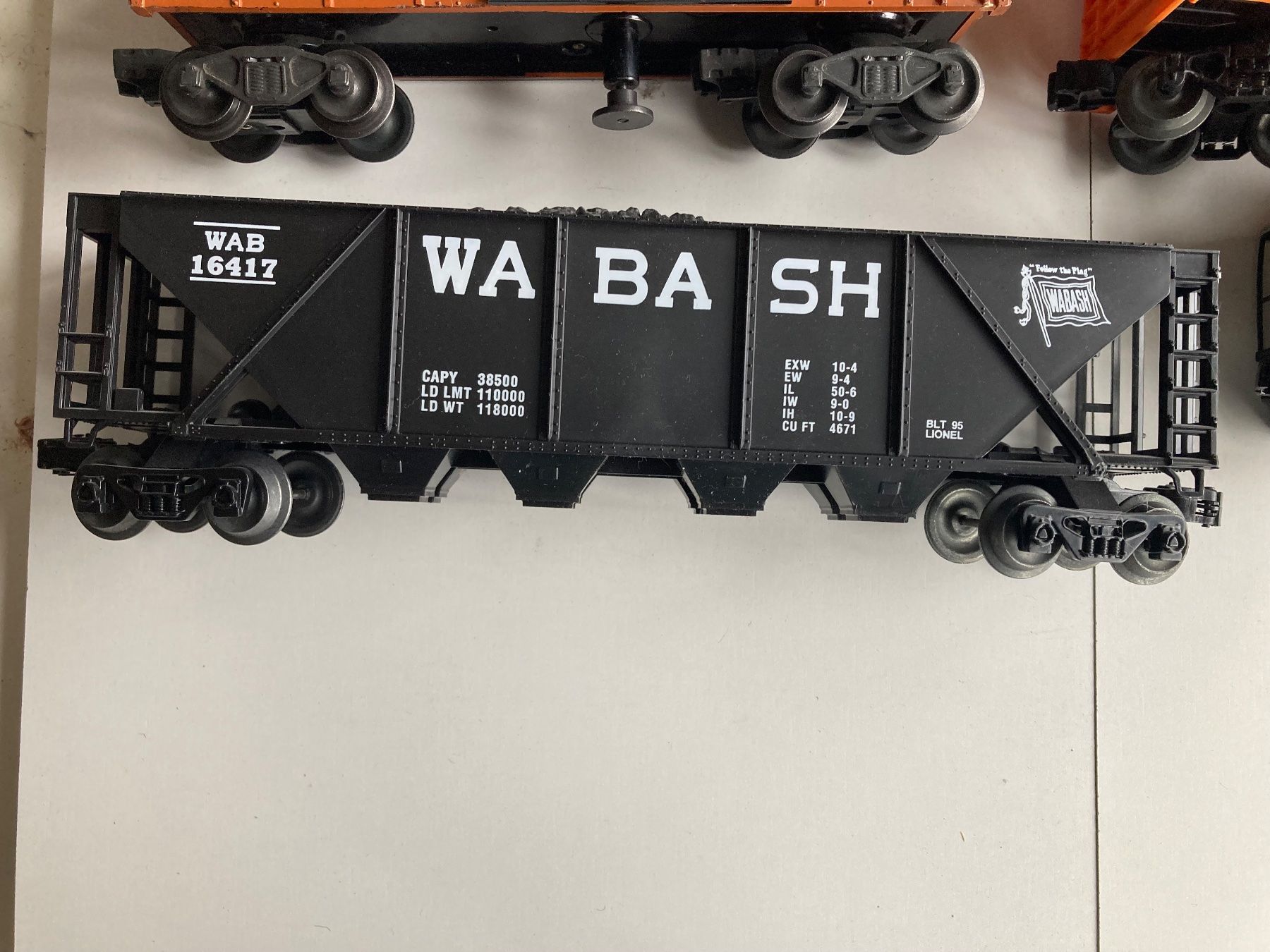Modellini di ferrovie: 4er Set Spur 0 Güterwagen USA mit Figur – Usato da Büsserach venduto da ModellbahnDepot 5