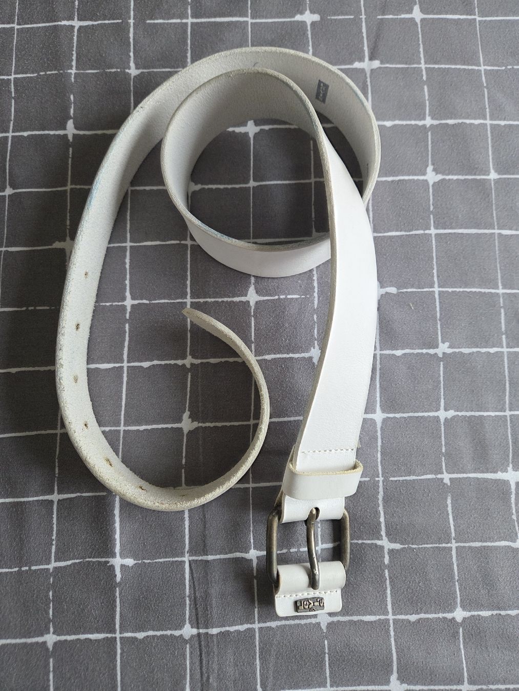 Levi's Ceintures: Levis Gürtel weiss Leder Grösse 95/38 – D'occasion à Zollikofen par Vintageforyou