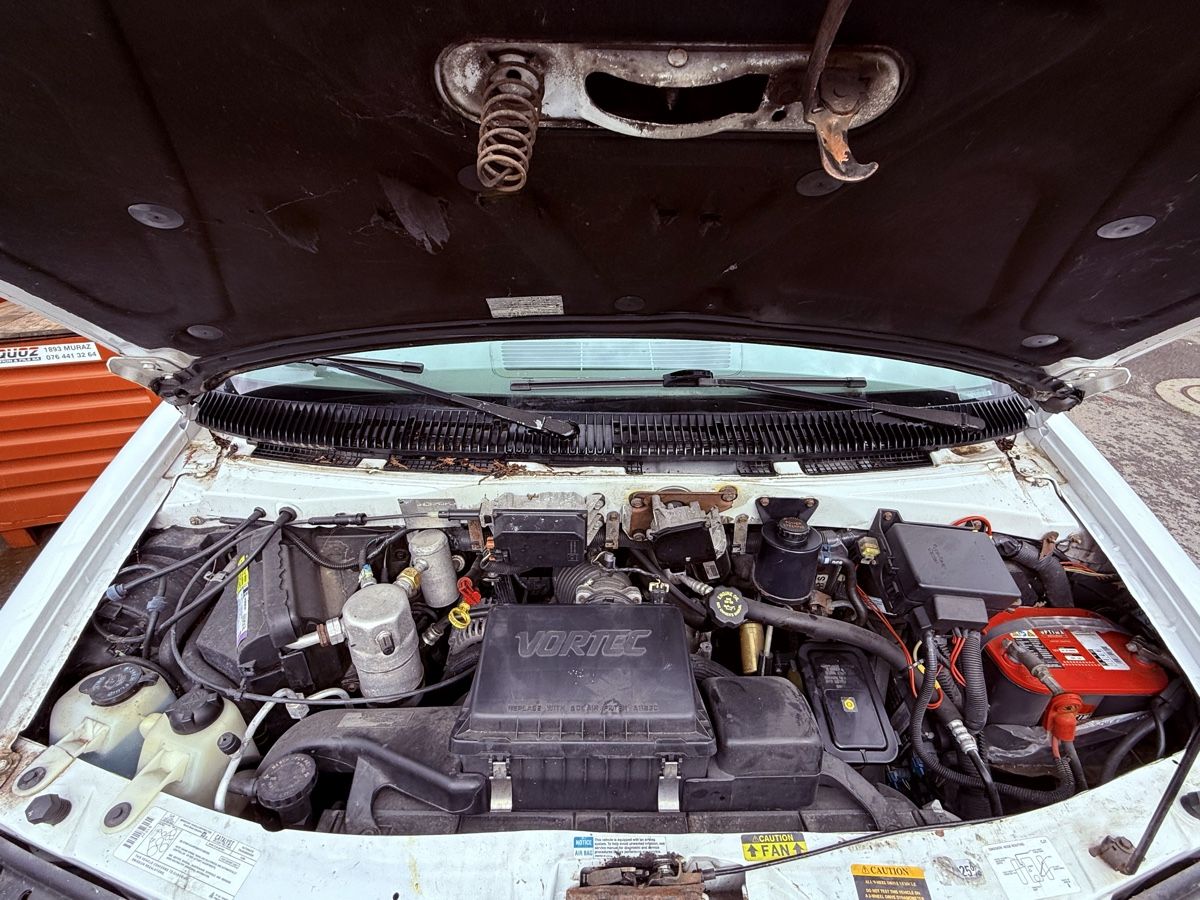 Chevrolet Automobili: 1997 Chevrolet Van Astro 4x4  – Usato da Val-d'Illiez venduto da LuckLuc 6