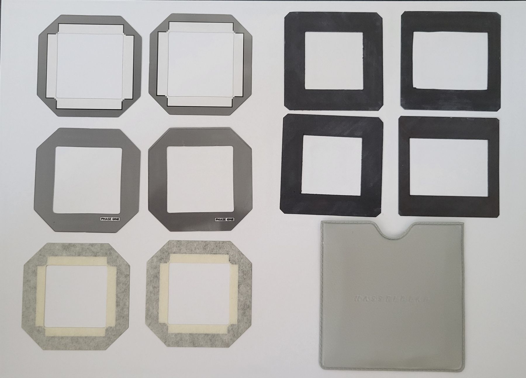 Laboratoire & Chambre noire: 10 Sucher- und Formatmasken mit Hasselblad-Hülle # – D'occasion à Dachsen par MacheSache