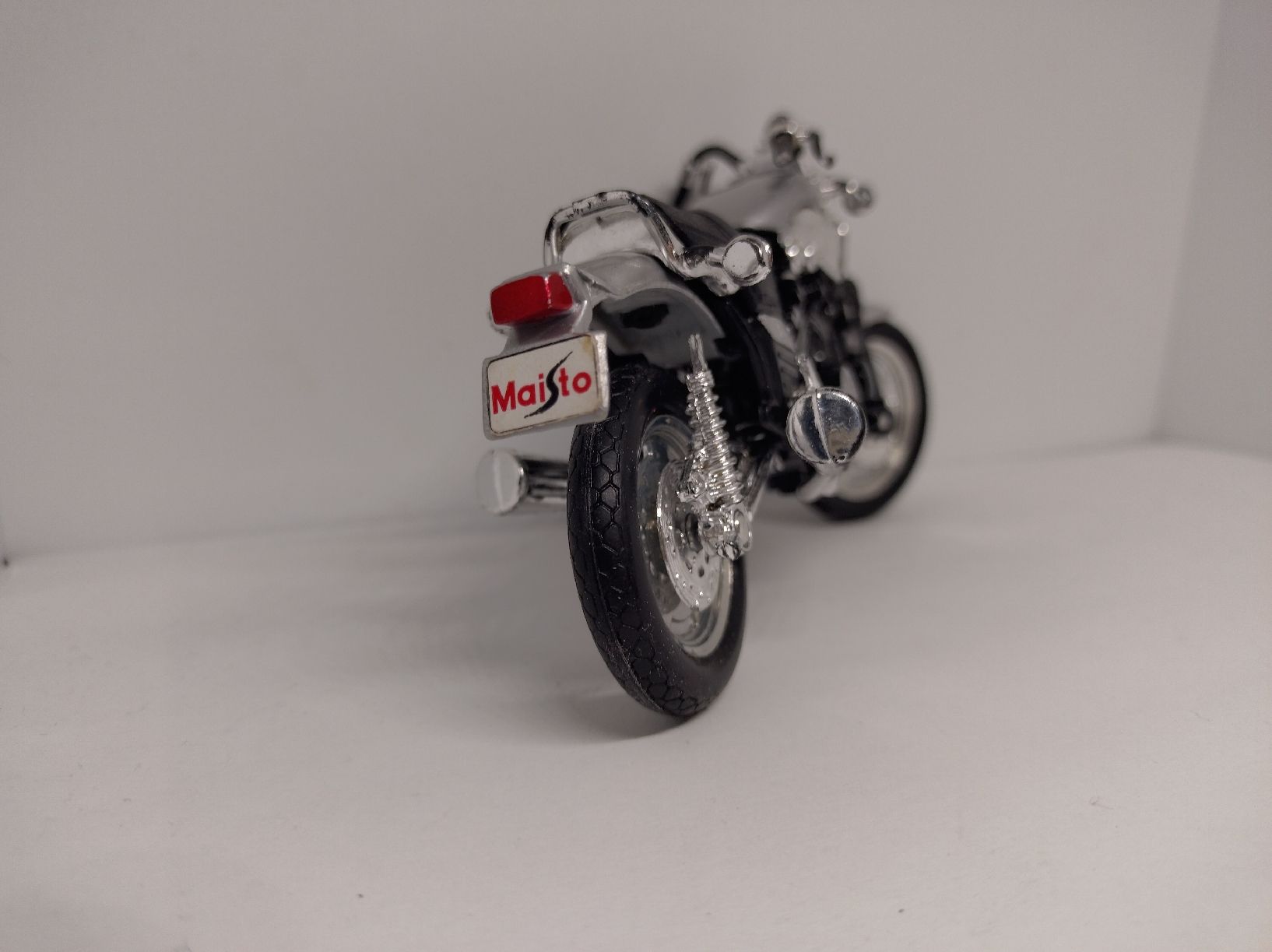 Maisto Kit di modellismo & Modellini statici: Maisto, Yamaha VMax 1/18 – Usato da La Chaux-de-Fonds venduto da Pierrot8404 2