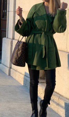 Manteau vert en laine UNIQUE