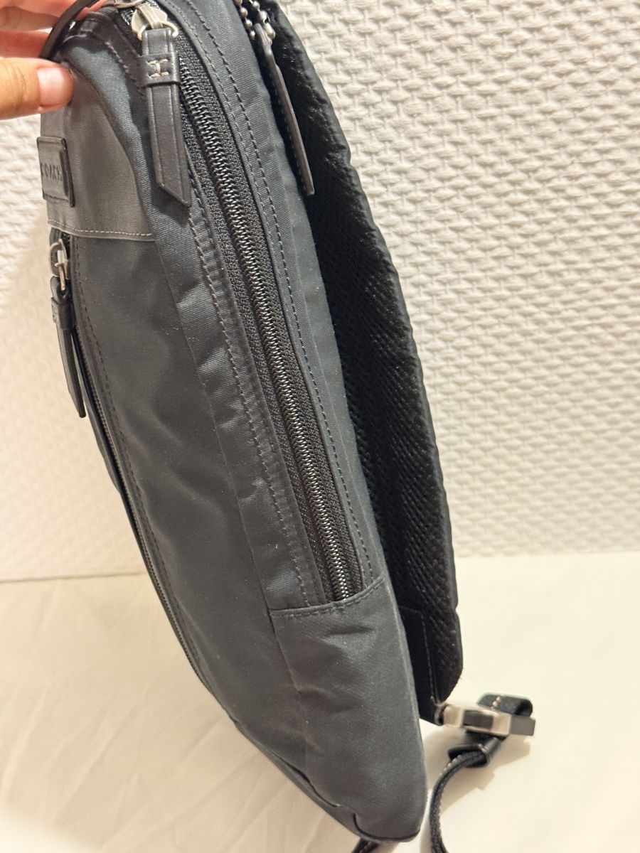 Coach Sacs: Coach Crossbody bag Mens – D'occasion à Geneve par DarlingVintage 1