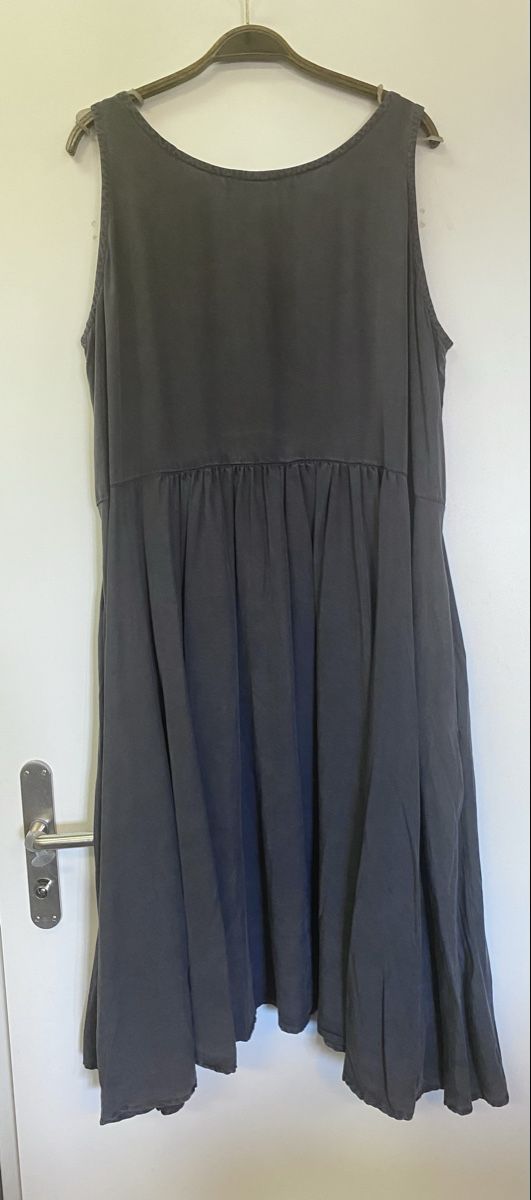 Vestiti: PRIVATSACHEN MAXIKLEID DUNKELGRAU/BLAU 44 – Usato da Büron venduto da Coerner 6