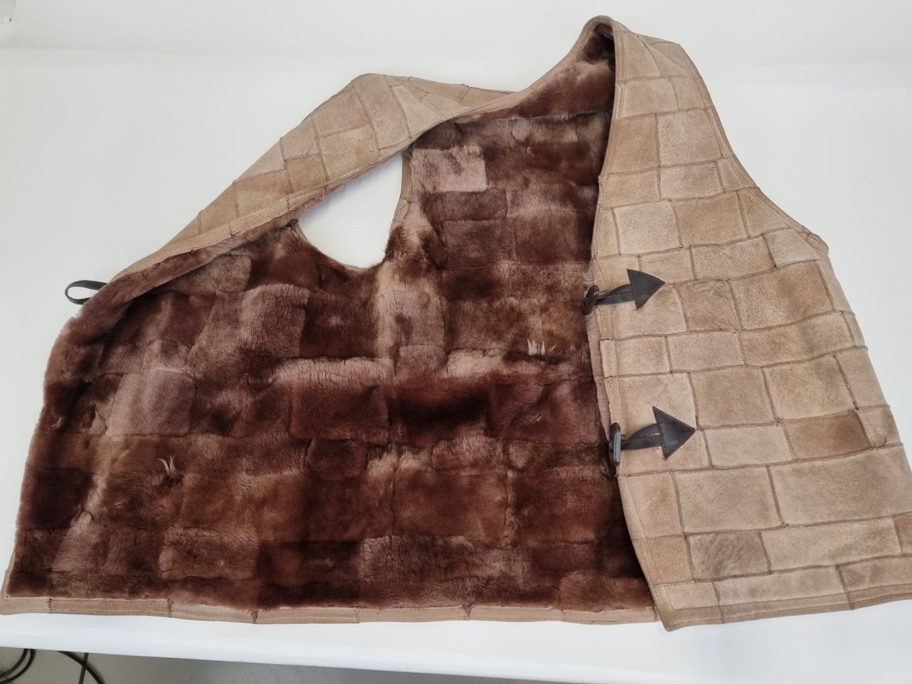 Gilet & Giacche: Patchwork-Weste mit warmem Innenfutter – Usato da Urtenen-Schönbühl venduto da Restwert_Schoenbuehl 2