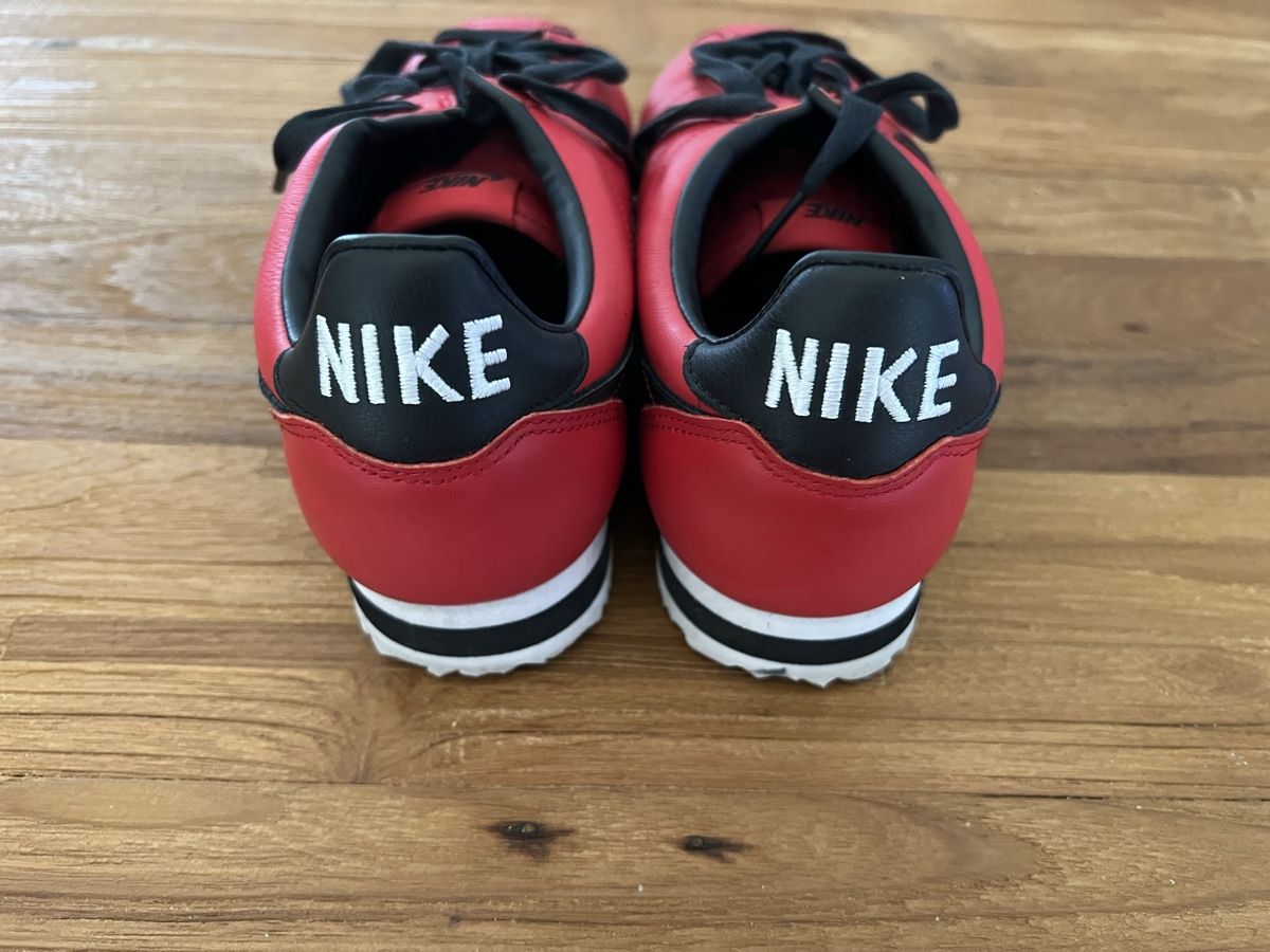 Nike Herrenschuhe: Nike Schuhe Rot Schwarz Groesse 42 – Gebraucht aus Buchs AG von Balisto0 1