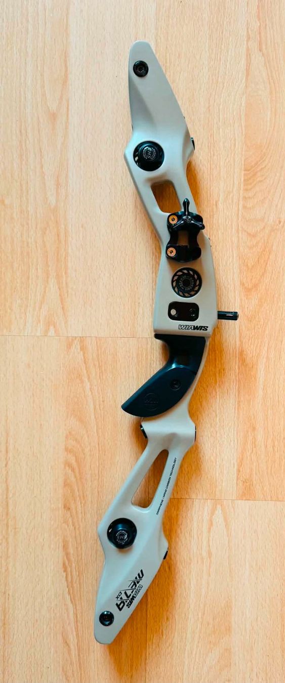 Bogenschiessen: WIAWIS Meta DX ILF Recurve Riser – Gebraucht aus Bauma von rtvstr 1