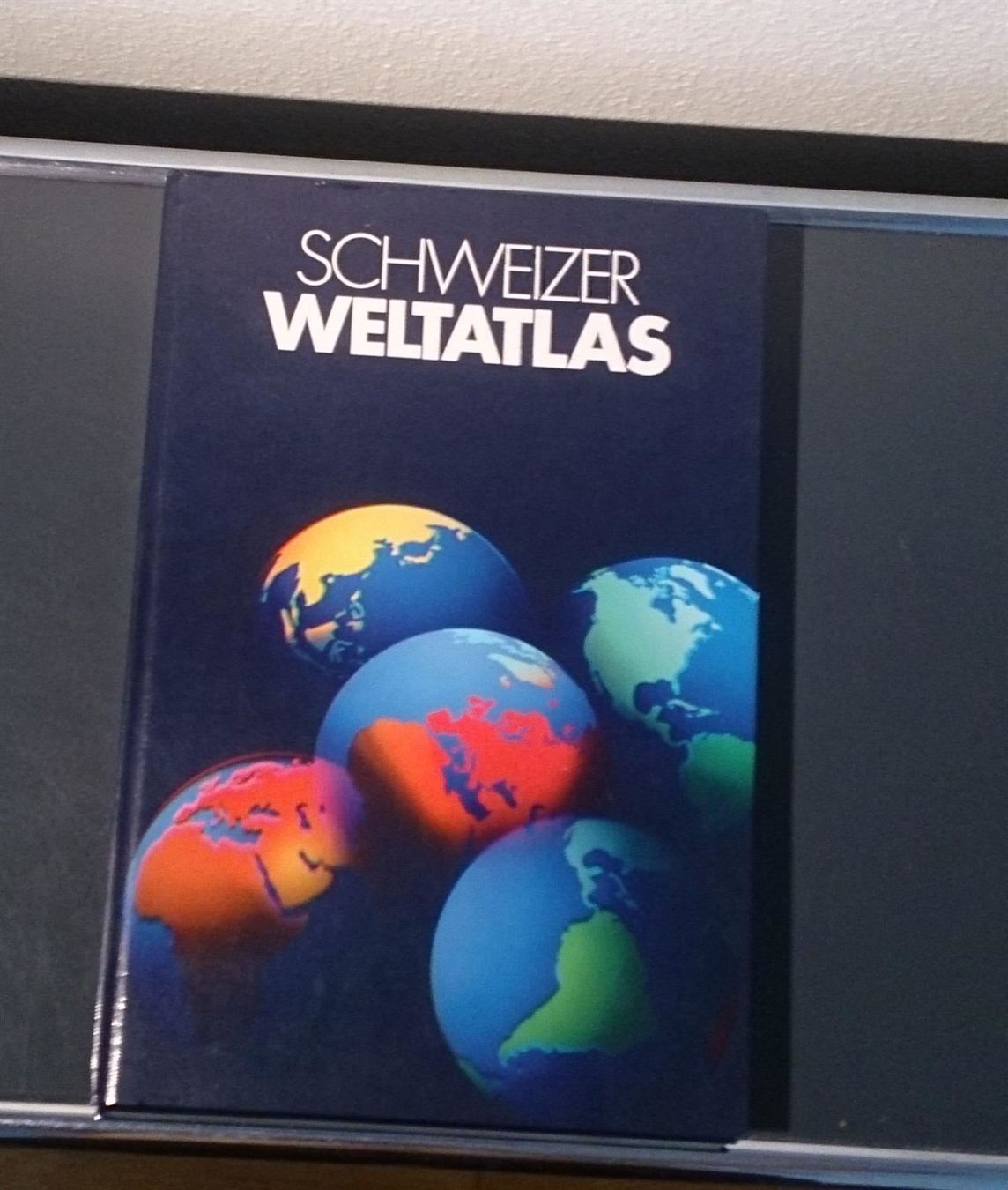 Libri: Schweizer Weltatlas 1981 – Usato da Dübendorf venduto da Povo 1