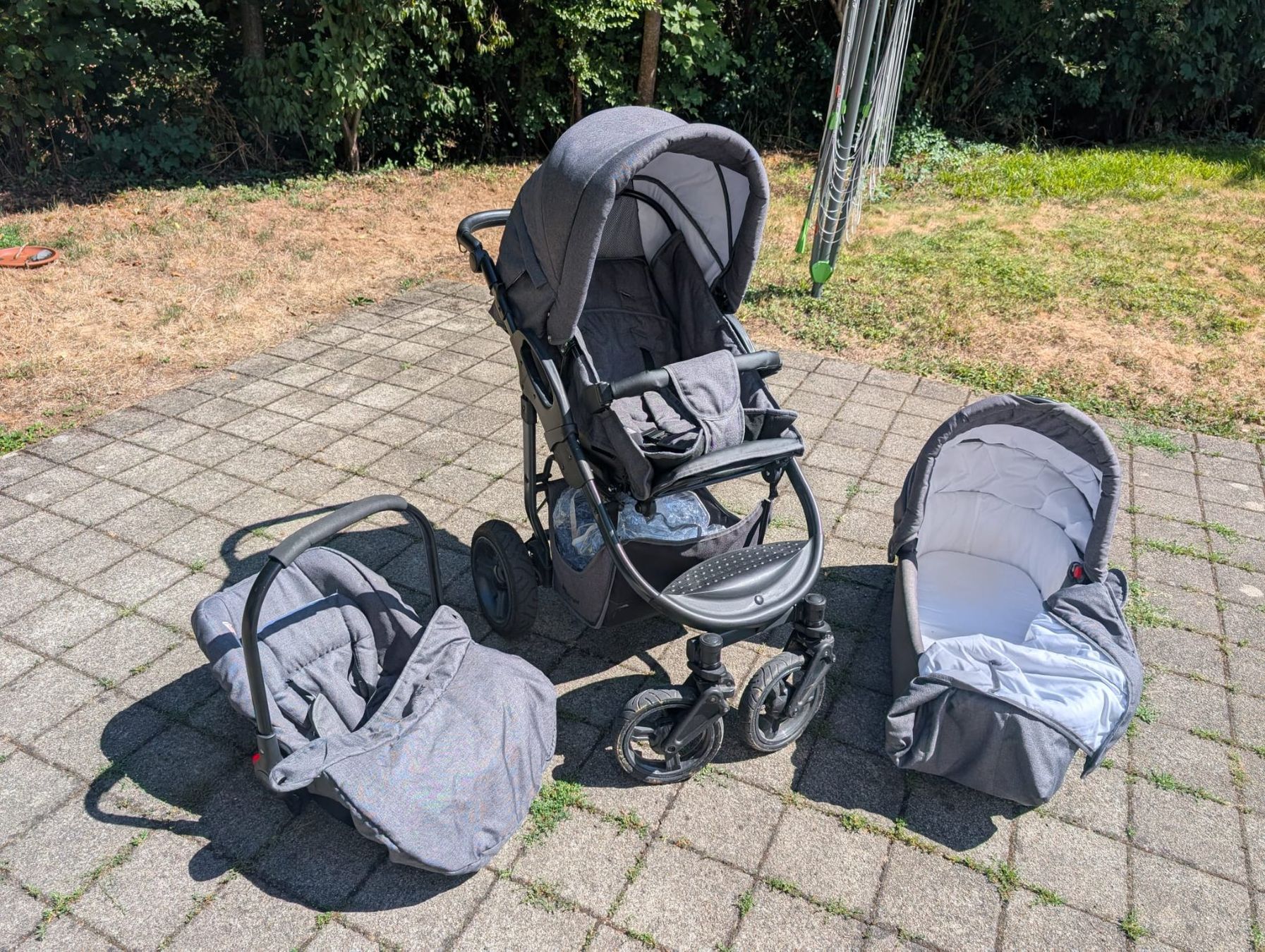 Carrozzine: 3-in1 Kinderwagen von Bergsteiger Anthrazit – Usato da Wahlen b. Laufen venduto da ges_77qq