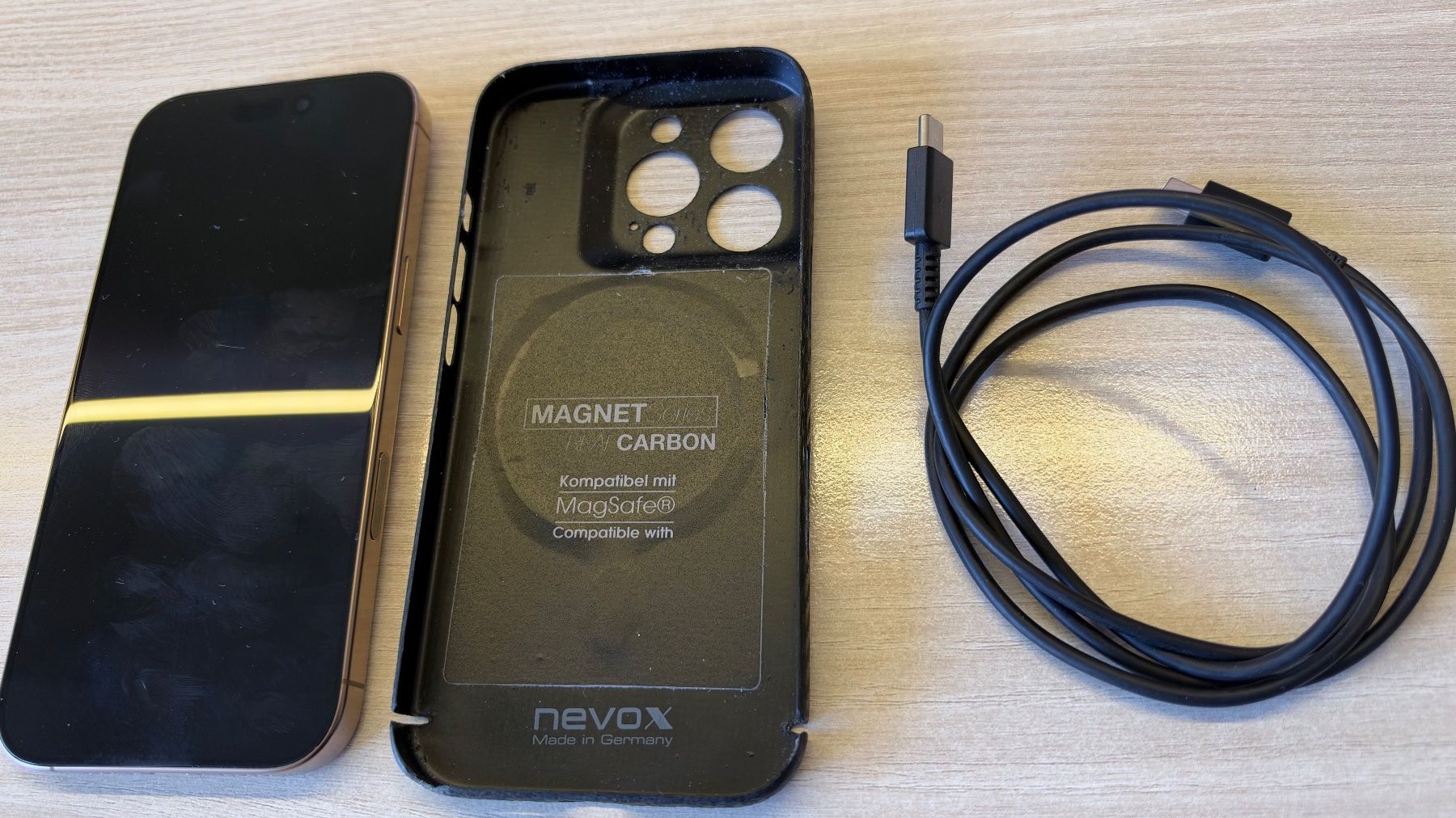 Apple Handys / Smartphones: iPhone 16 Pro - 512 GB - Farbe Desert Titanium – Gebraucht aus Oberägeri von Rog-Wer-007