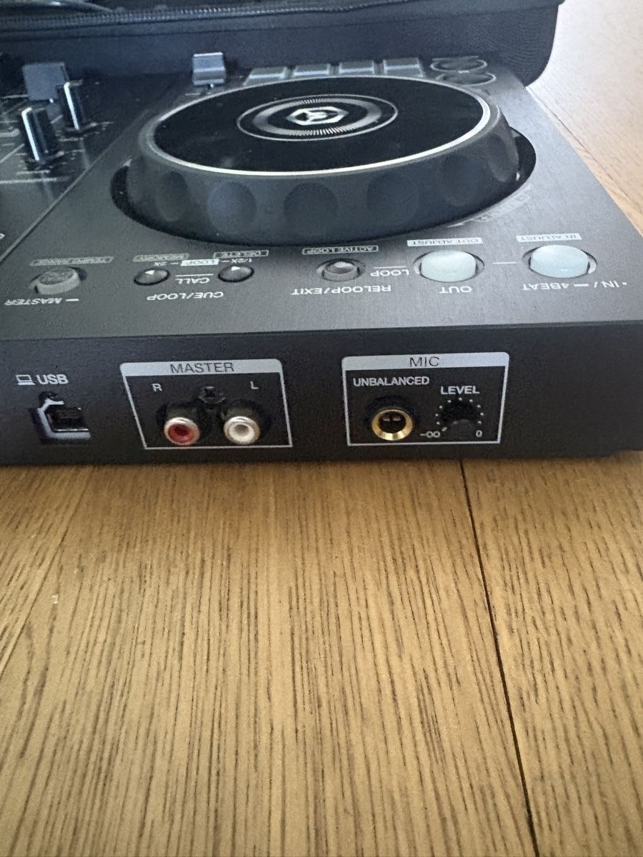Pioneer Console di mixaggio: DJ-Pult, Pioneer DDJ-400 Controller – Usato da Zofingen venduto da noah.aecherli 2