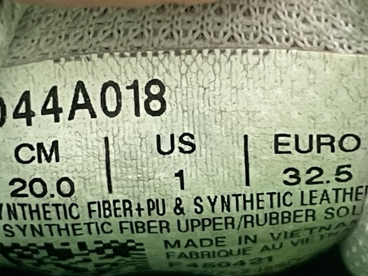 Scarpe per ragazzi: Tennisschuhe von Asics Grösse 32.5 – Usato da Remetschwil venduto da Aschneewitchen 3