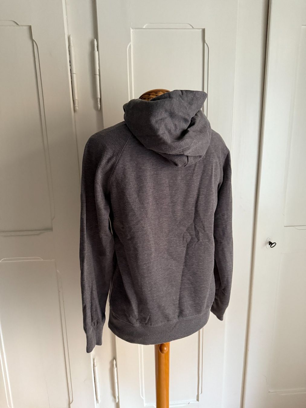 H&M Pullover & Sweatshirts: Hoodie Pullover grau S – Gebraucht aus Zürich von Diazaio 2