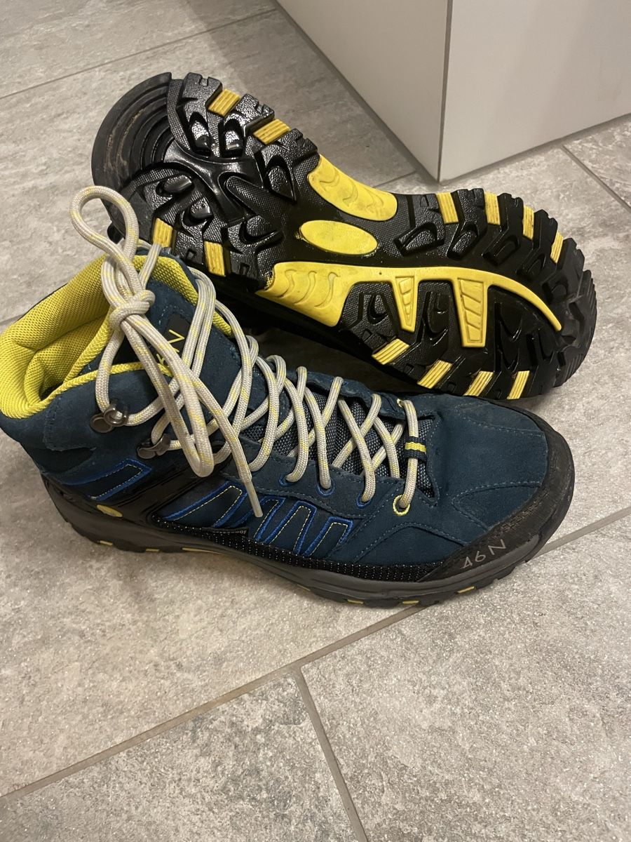 46 Nord Scarpe da uomo: Wanderschuhe 46 Nord gr. 40 – Usato da Recherswil venduto da grafics 1